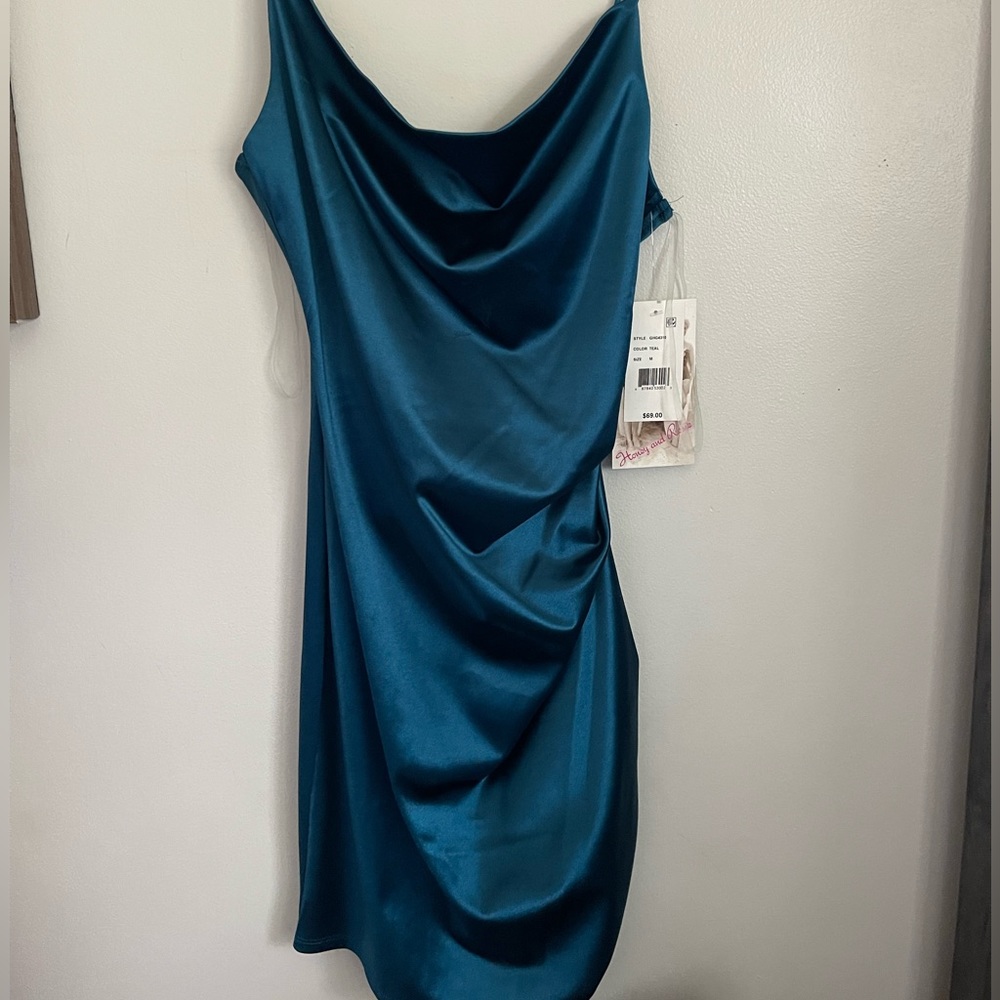 never worn dress